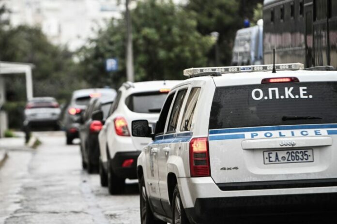 greek-mafia-768x511.jpg