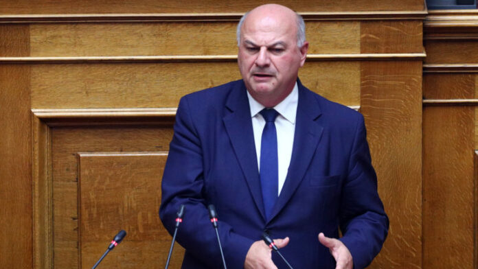 kostas-tsiaras-2-768x432.jpg