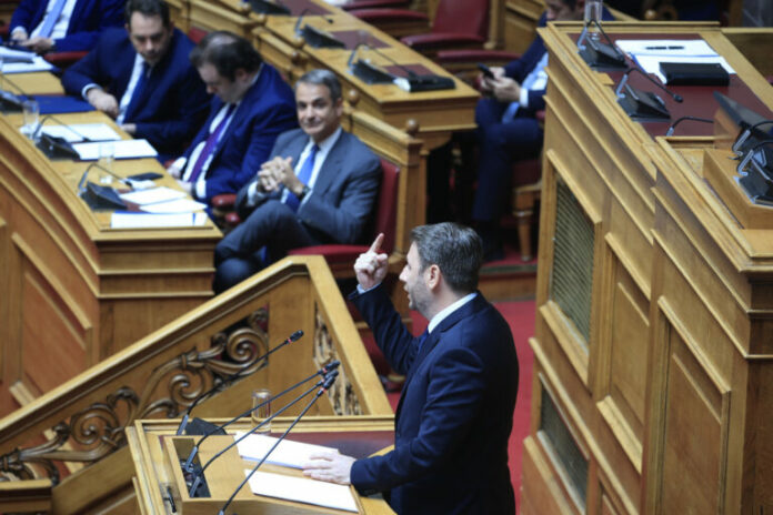 nikos-androulakis-vouli-kyriakos-mitsotakis-768x512.jpg