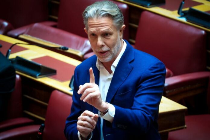 pavlos_geroylanos-768x512.jpg