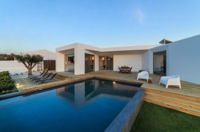 pisina_villa-768x509.jpg
