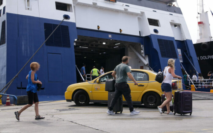 taxi-limani-peiraias-768x480.jpg