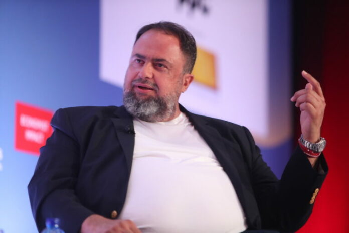 Baggelis_Marinakis-768x512.jpg