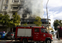 Θεσσαλονίκη: Φωτιά σε γνωστή καφετέρια στην παραλιακή