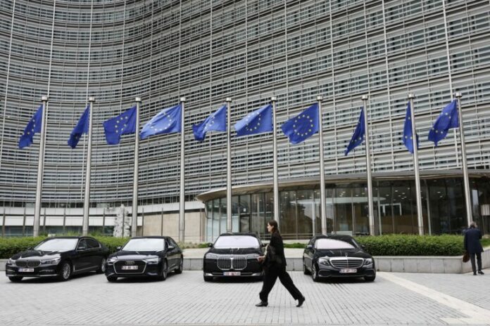 EU-FLAG-768x512.jpg