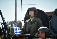 Δένδιας: Ξεκινά από το 2026 η εθελοντική θητεία γυναικών στον στρατό