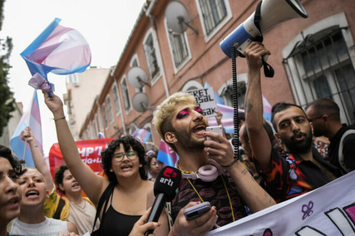 LGBTQ-1-768x512.jpg