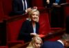 Στροφή επί ακροδεξιά: Η γαλλική Εθνοσυνέλευση για πρώτη φορά υπερψήφισε πρόταση της Λεμπέν
