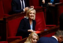 Στροφή επί ακροδεξιά: Η γαλλική Εθνοσυνέλευση για πρώτη φορά υπερψήφισε πρόταση της Λεπέν