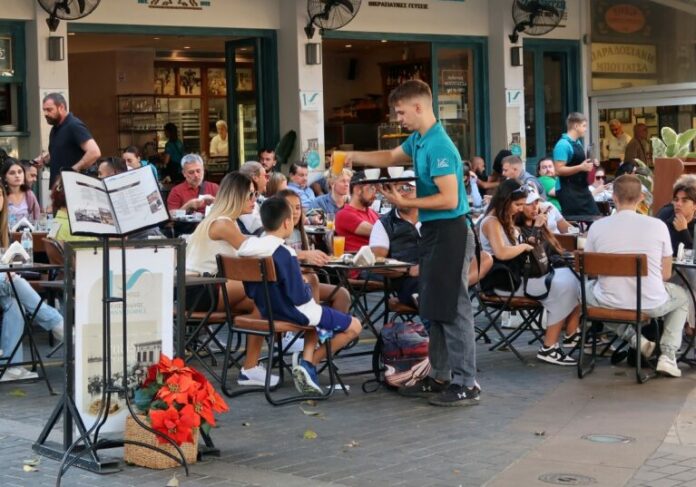 waiter-768x537.jpg