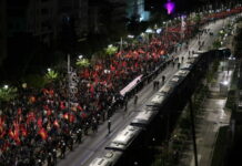 Πολυτεχνείο: Μαζική και ειρηνική η πορεία για την 52η επέτειο σε Αθήνα και Θεσσαλονίκη