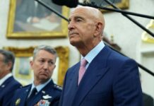 Σκάνδαλο Έπσταϊν: Όταν ζήτησε από τον πρέσβη των ΗΠΑ την Τουρκία να στείλει φωτογραφία παιδιού