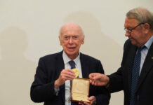 Πέθανε ο Τζέιμς Γουότσον – Συνέβαλε στην ανακάλυψη της δομής του DNA