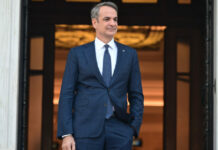 Μητσοτάκης: Τιμούμε την εξέγερση του Πολυτεχνείου αναβαθμίζοντας την Παιδεία