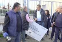 Πάτρα: Ο δήμος ξήλωσε πινακίδες του προγράμματος «Μαριέττα Γιαννάκου» από σχολεία