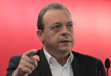 Φάμελλος για Φλαμπουράρη: «Ήταν παρών σε πολλές ιστορικές στιγμές»