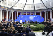 Επτά κορυφαίοι Έλληνες εφοπλιστές συναντήθηκαν στο Ζάππειο με τον Αμερικανό υπουργό Εσωτερικών