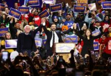 Ενας «αντι-Τραμπ» στη Νέα Υόρκη: Φαβορί στις δημοτικές εκλογές σήμερα ο Μαμντάνι