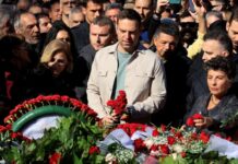 Στεφάνι στο Μνημείο του Πολυτεχνείου κατέθεσε ο Κασσελάκης