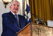 Βράβευση Καραμανλή για τις Ελληνοκινεζικές Σχέσεις