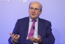 Αιχμές Χατζηδάκη για τα ΕΛΤΑ: Η διοίκηση θα μπορούσε να είχε κάνει άλλους χειρισμούς