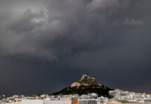 Νοτιάδες, υγρασία και έντονες βροχές – Πότε θα χειμωνιάσει ο καιρός