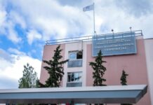 Κορωπί: Σε κρίσιμη κατάσταση 22χρονος που κατάπιε αμάσητο μπέργκερ σε challenge