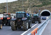 Άνοιγμα των σήραγγων των Τεμπών από τους αγρότες