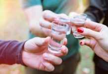 Ρέθυμνο: Ανήλικος μέθυσε σε γάμο και κατέληξε σε νοσοκομείο – Συνελήφθη ο πατέρας του