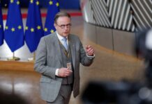 «Θα μας χρεοκοπήσετε!» – Το Βέλγιο κόβει τον «βήχα» στη VDL για τα ρωσικά κεφάλαια