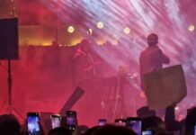 Χάος στην Κοζάνη στο άναμμα του δέντρου – Επικίνδυνα πυροτεχνήματα, πανικός και τραυματισμοί