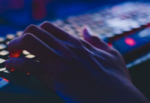 Ροζ ραντεβού με ανήλικες: Κυνηγοί παιδόφιλων ή ληστές;