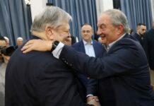 Δύο σε ένα: Ώρα παρεμβάσεων για Καραμανλή – Βενιζέλο