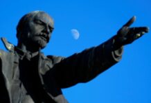 Χτυπάει «κόκκινο» η ρωσοφοβία στη Γερμανία: Θέλουν να σβήσουν τον Λένιν από τους δρόμους