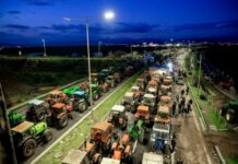 Δημοσκόπηση Pulse: Σε πτώση η ΝΔ – 8 στους 10 στηρίζουν τα αγροτικά μπλόκα