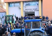 Νίκαια Λάρισας: Ξεκίνησε η κρίσιμη πανελλαδική σύσκεψη των μπλόκων