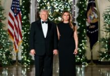 Λευκός Οίκος: Το επίσημο χριστουγεννιάτικο πορτρέτο του Ντόναλντ Τραμπ και της Πρώτης Κυρίας