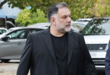 Συγκινεί ο Γρηγόρης Αρναούτογλου: «Τα παιδιά πρέπει να αποχαιρετούν τους γονείς τους και όχι το ανάποδο»