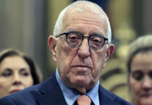 Ο Κακλαμάνης, οι «ακέφαλες» ανεξάρτητες Αρχές και ο «πράσινος» πόλεμος στον Ανδρουλάκη