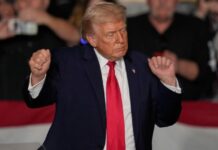 Ο Τραμπ στέλνει και δεύτερη «όμορφη» αρμάδα στο Ιράν – «Ελπίζω να γίνει συμφωνία»