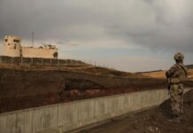 Η Τουρκία ασφαλίζει τα σύνορα με το Ιράν υπό τον φόβο κατάρρευσης των Μουλάδων