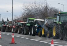 Αγρότες: Κλιμακώνουν με 48ωρο αποκλεισμό δρόμων και τελωνείων