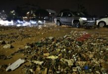 Βομβαρδισμένο τοπίο η Άνω Γλυφάδα: Λάσπη, καταστροφή και απόγνωση μετά την κακοκαιρία