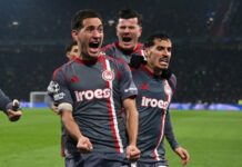 Ολυμπιακός: Θρίαμβος στο Άμστερνταμ και πρόκριση στα play off του Champions League