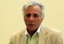 Πέθανε ο δημοσιογράφος Σπύρος Καρατζαφέρης