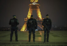 Συναγερμός στο Παρίσι μετά από πολλαπλές απειλές για βόμβες: Μαζική εκκένωση κτιρίων