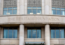 Το δίκτυο του Τραμπ στην Ευρώπη – «Φίλια» κόμματα και think tanks που χρηματοδοτούνται από τις ΗΠΑ