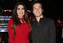 Στον ελληνικό τελικό της Eurovision η Κίμπερλι – Τη συνόδευε ο γιος της