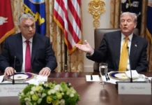 Ο Τραμπ σηκώνει το γάντι στον Μερτς για τον «MAGA» του στην Ευρώπη: Στηρίζω απόλυτα τον Όρμπαν