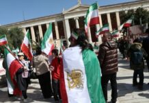 Τι λένε οι Ιρανοί στην Ελλάδα για τον πόλεμο – «Υπάρχουν πολλοί ‘Χαμενεΐδες’ στο Ιράν»